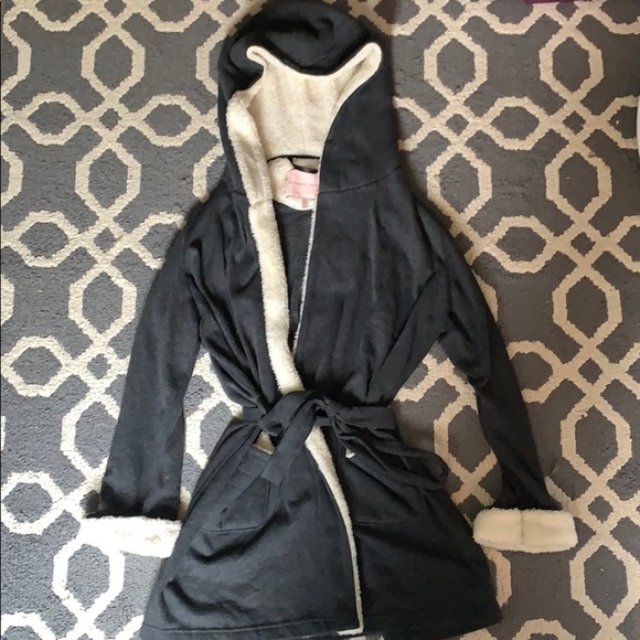 Victoria's Secret Other - Victoria’s Secret Robe